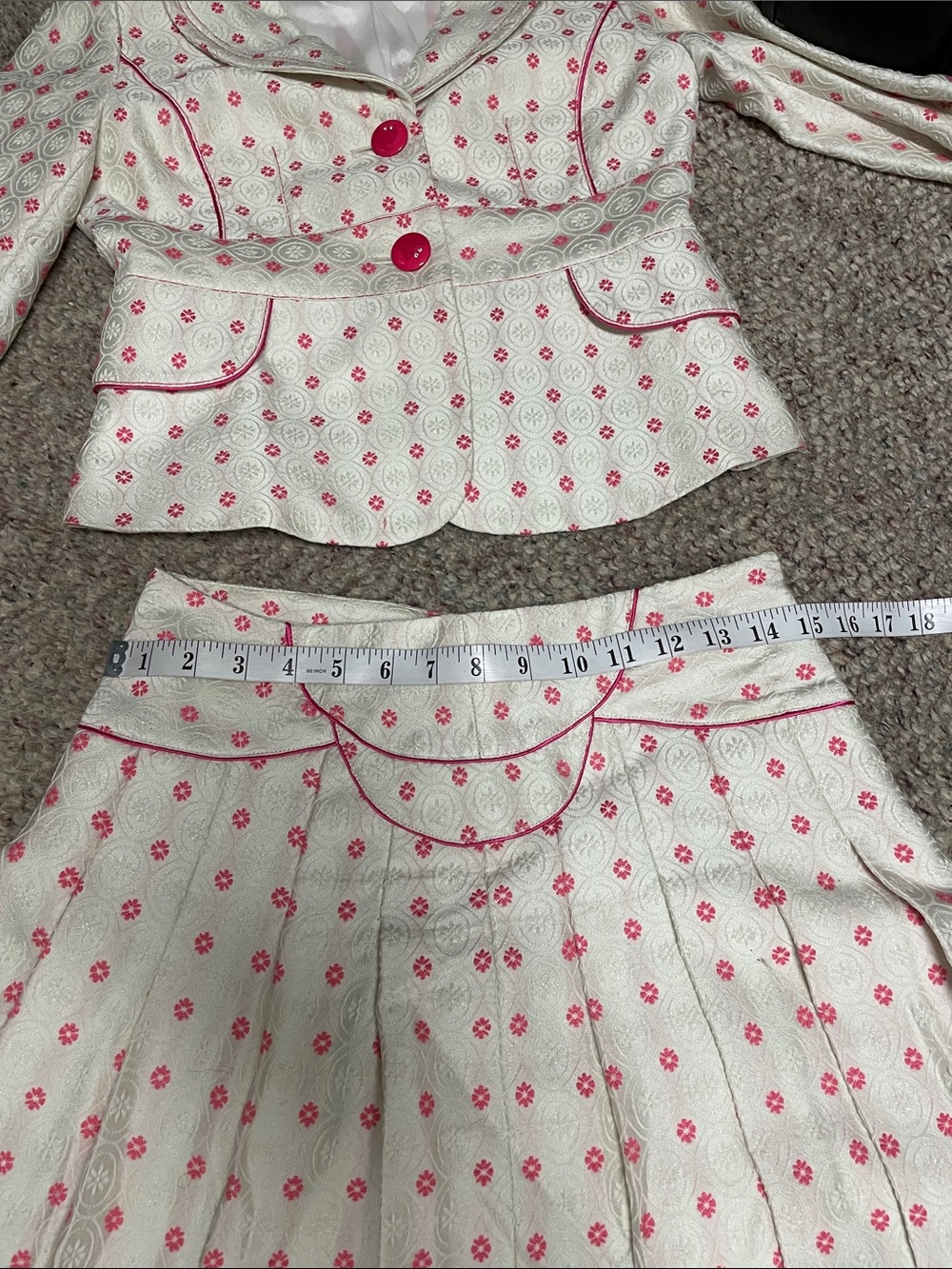 Marvellous Two-Piece Ivory and Hot Pink Floral accent pleated Skirt Suit - Picture 7 of 11